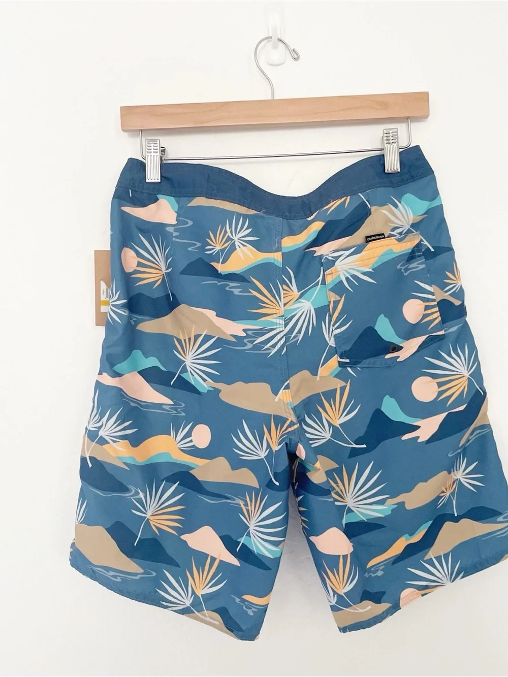 Quiksilver Highlite Scallop 19 boardshorts size 18